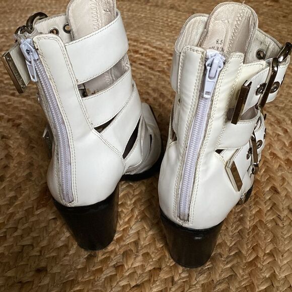 Jeffrey Campbell Caceres Boot - Picture 4 of 10